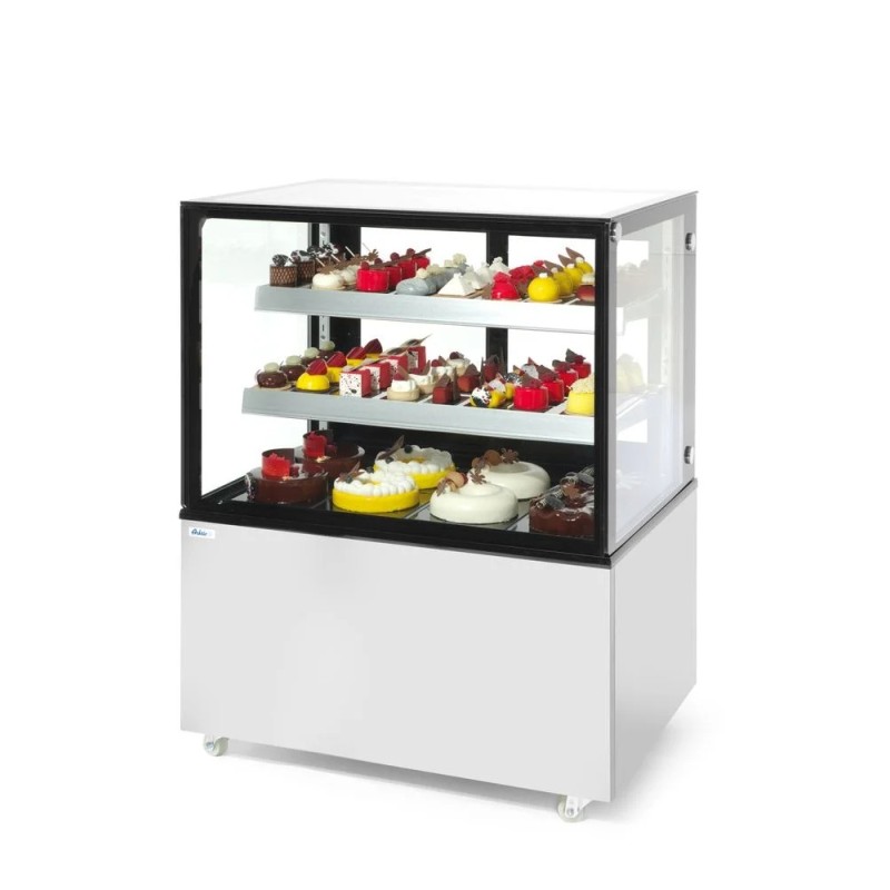 Refrigerated display cabinets with 2 shelves