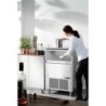 Ice cube maker