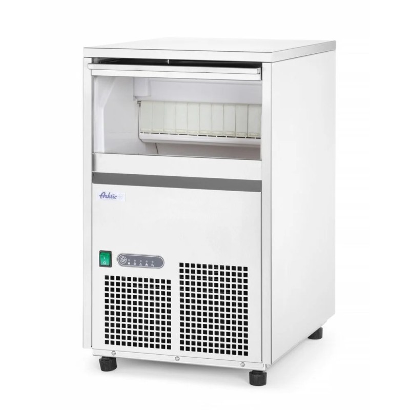 Ice cube maker