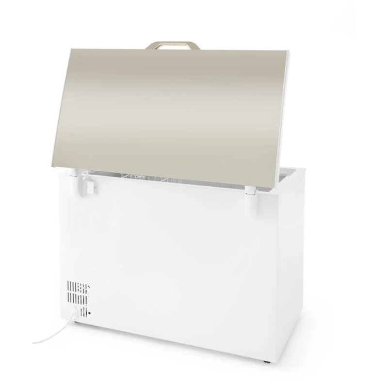 Chest freezer