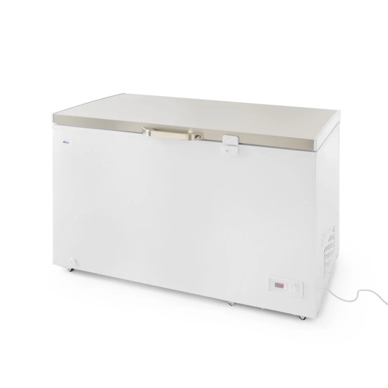 Chest freezer