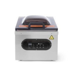 Vacuum chamber packaging machine