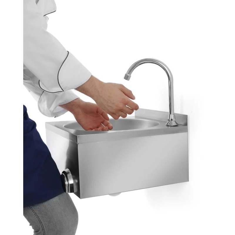 Waschbecken mit Kniebedienung