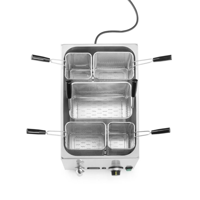 Pasta cooker